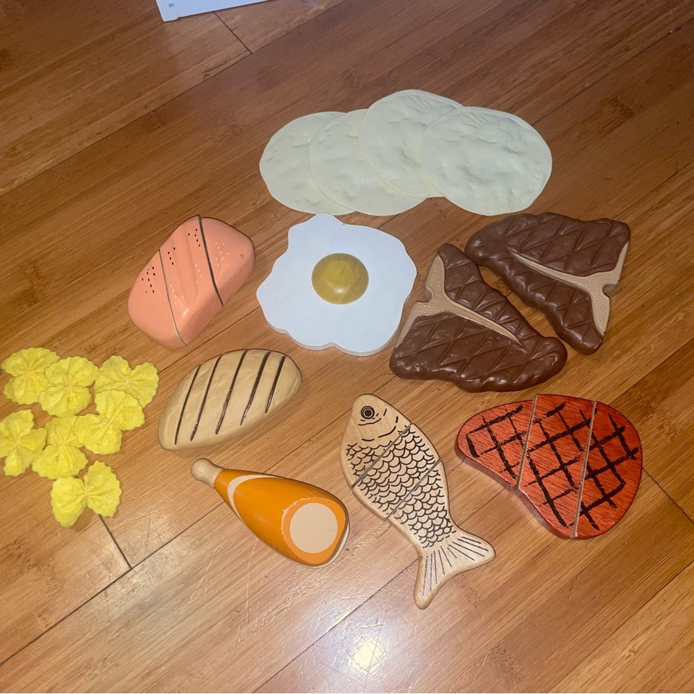 Assorted Play Food Set